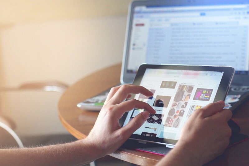 Internet bezprzewodowy – jak wybrać najlepszą ofertę?